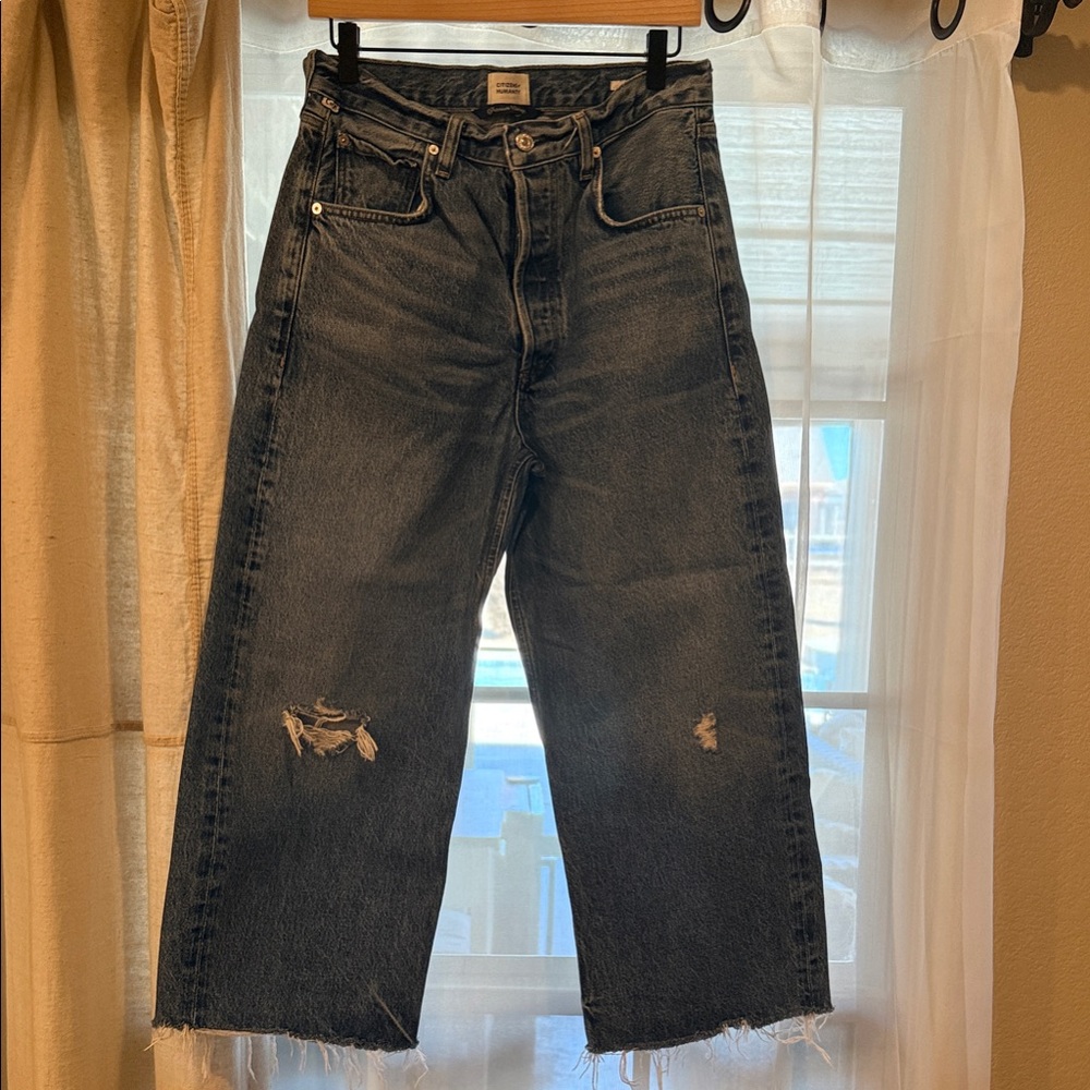 Ayla distressed jeans